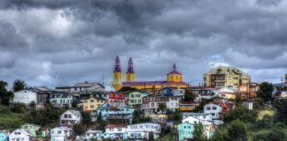 Archipiélago de Chiloé, donde la tierra abraza el mar y la historia se hace leyenda Castro - Chiloé